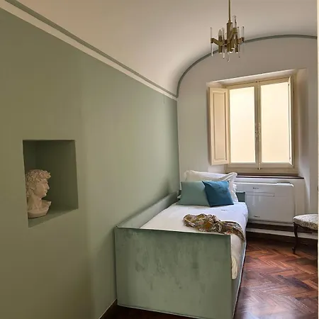 Elegant In A Historic Building, Just A Few Steps From The Duomo Apartment *