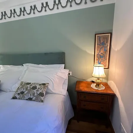Elegant In A Historic Building, Just A Few Steps From The Duomo Apartment Florence